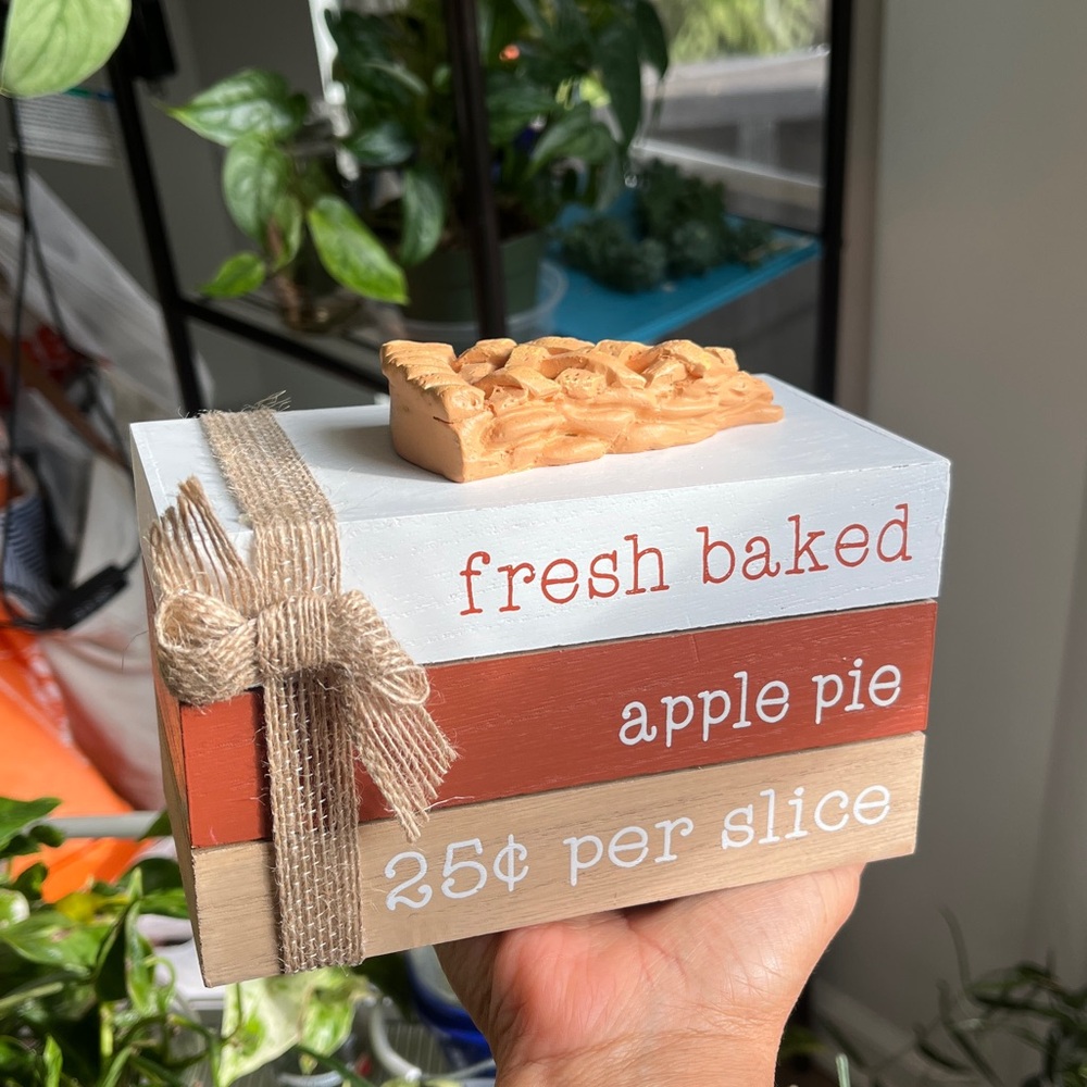 Rustic Apple Pie Kitchen Decor